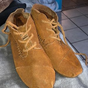 Toms shoes